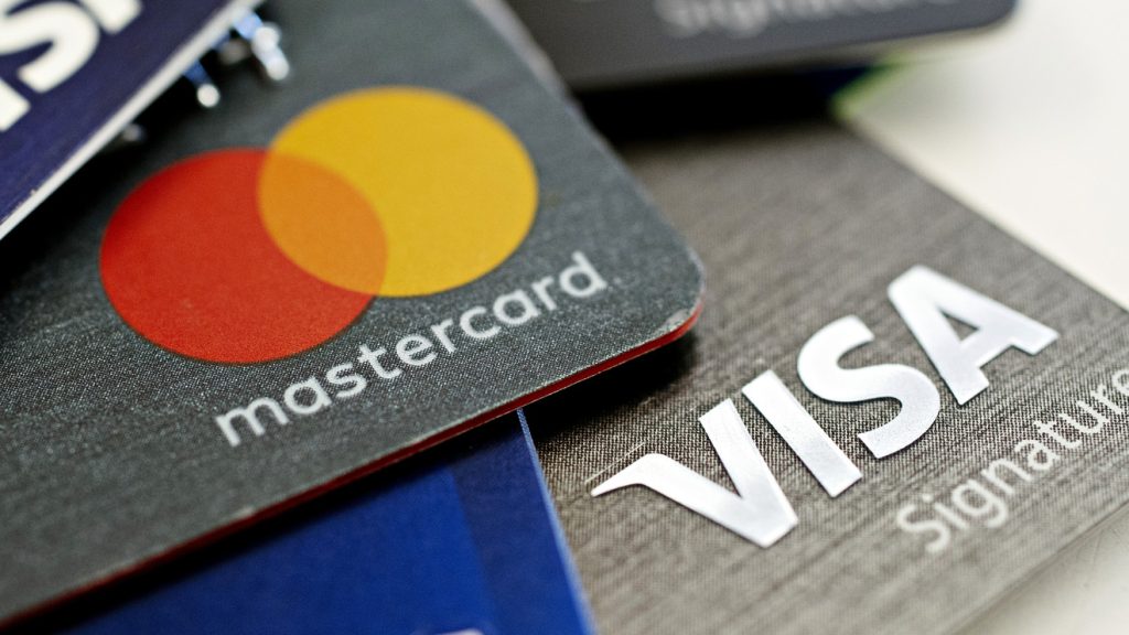 Tìm hiểu về thẻ MasterCard và thẻ Visa